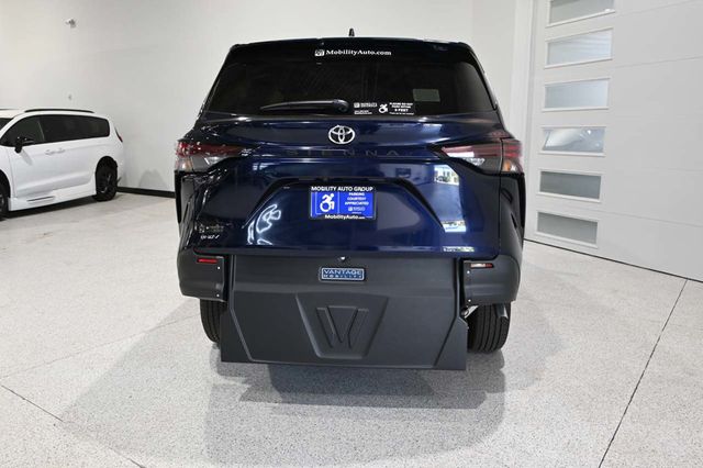 2026 Toyota Sienna LE FWD 8-Passenger - 23026118 - 6