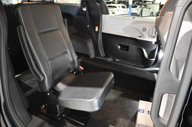 2026 Toyota Sienna LE FWD 8-Passenger - 23026678 - 16
