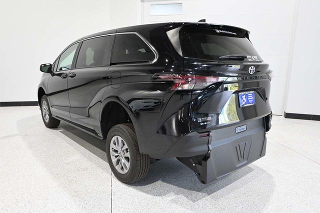 2026 Toyota Sienna LE FWD 8-Passenger - 23026678 - 7