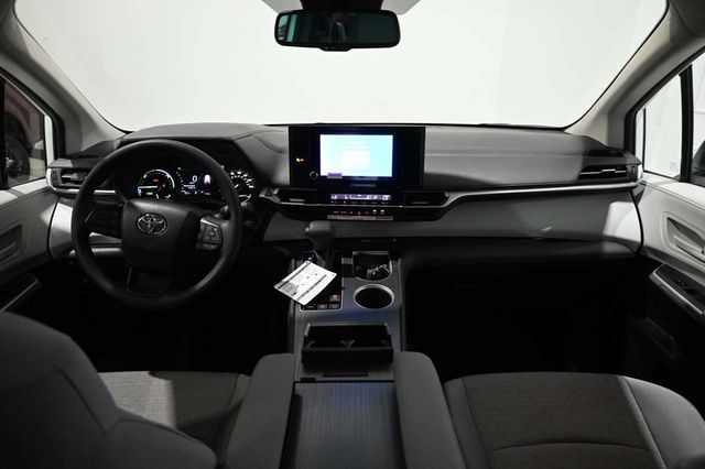 2026 Toyota Sienna LE FWD 8-Passenger - 23038696 - 22