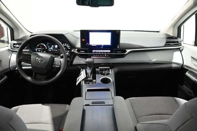 2026 Toyota Sienna LE FWD 8-Passenger - 23038697 - 22
