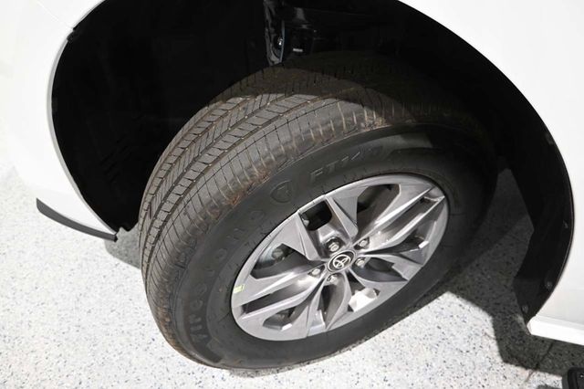 2026 Toyota Sienna LE FWD 8-Passenger - 23041355 - 10