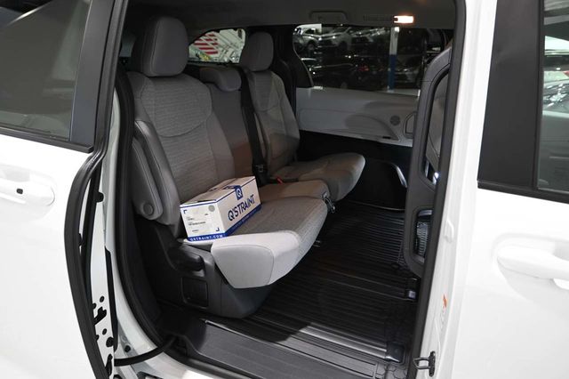 2026 Toyota Sienna LE FWD 8-Passenger - 23041357 - 16