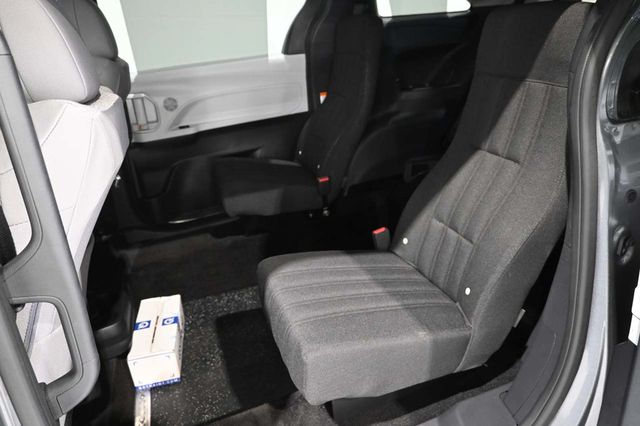 2026 Toyota Sienna LE FWD 8-Passenger - 23054638 - 25