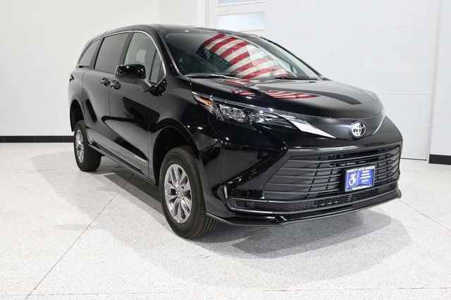 2026 Toyota Sienna LE FWD 8-Passenger - 23069258 - 2
