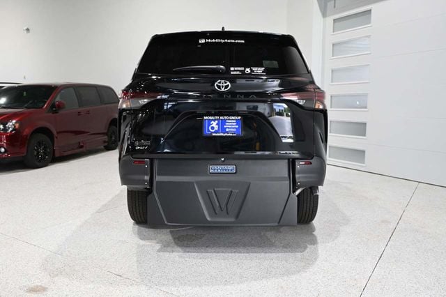 2026 Toyota Sienna LE FWD 8-Passenger - 23069258 - 6