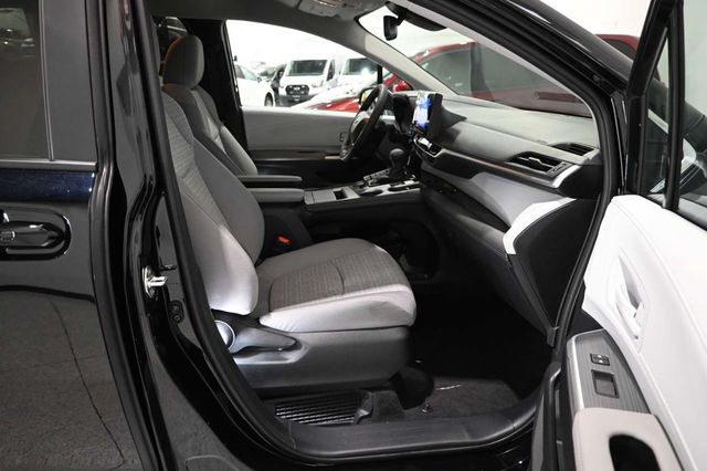 2026 Toyota Sienna LE FWD 8-Passenger - 23069259 - 14