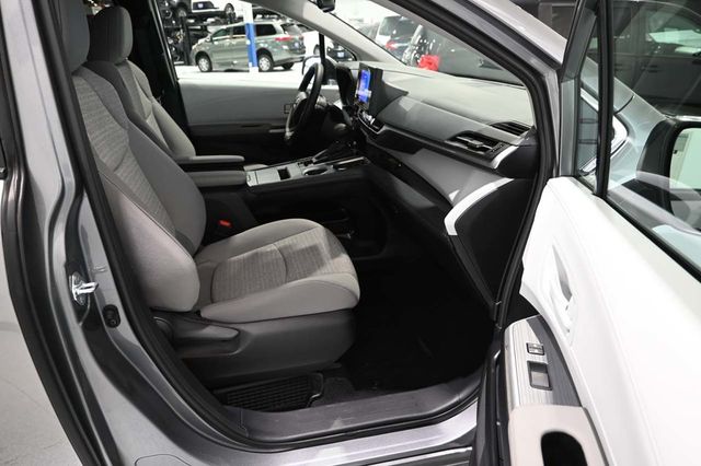 2026 Toyota Sienna LE FWD 8-Passenger - 23079487 - 14
