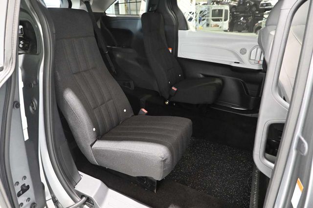 2026 Toyota Sienna LE FWD 8-Passenger - 23079487 - 16
