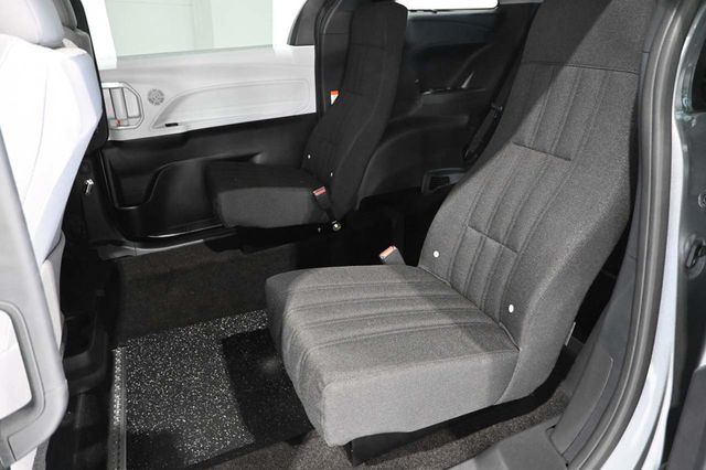 2026 Toyota Sienna LE FWD 8-Passenger - 23079487 - 25