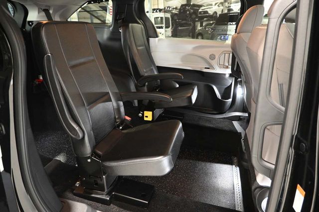 2026 Toyota Sienna LE FWD 8-Passenger - 23079489 - 16