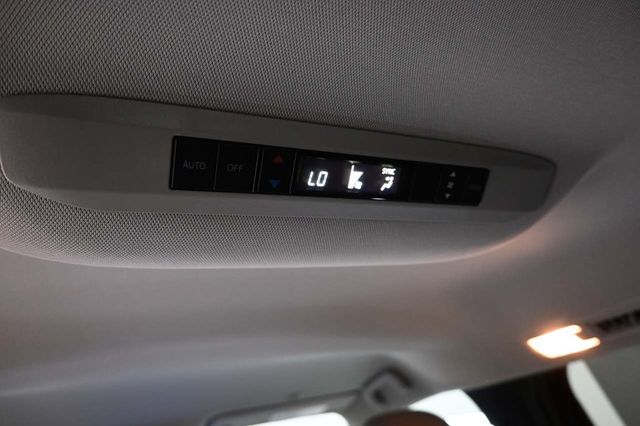 2026 Toyota Sienna LE FWD 8-Passenger - 23079489 - 28
