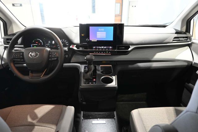 2026 Toyota Sienna LE FWD 8-Passenger - 23079490 - 21