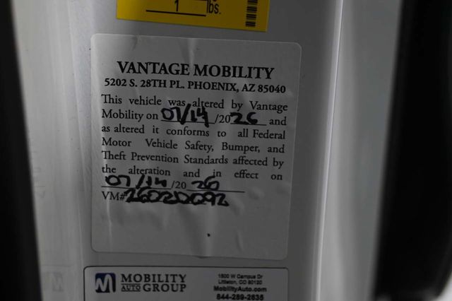 2026 Toyota Sienna LE FWD 8-Passenger - 23079490 - 33
