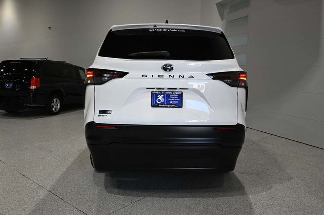 2026 Toyota Sienna LE FWD 8-Passenger - 23079490 - 6
