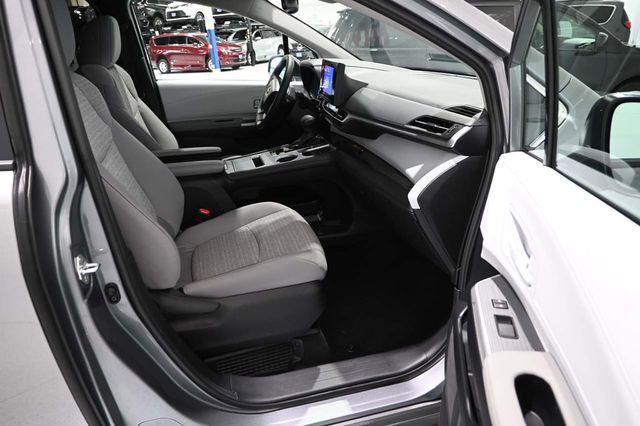 2026 Toyota Sienna LE FWD 8-Passenger - 23082739 - 14