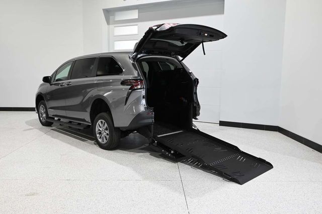 2026 Toyota Sienna LE FWD 8-Passenger - 23082739 - 1
