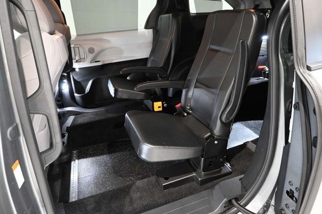 2026 Toyota Sienna LE FWD 8-Passenger - 23082739 - 27