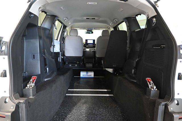 2026 Toyota Sienna LE FWD 8-Passenger - 23092170 - 19
