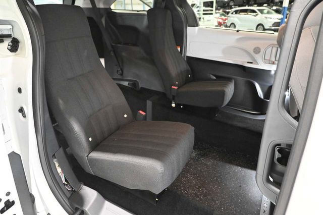 2026 Toyota Sienna LE FWD 8-Passenger - 23098842 - 16