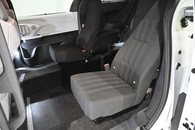 2026 Toyota Sienna LE FWD 8-Passenger - 23098842 - 25
