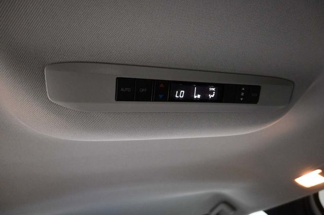 2026 Toyota Sienna LE FWD 8-Passenger - 23098842 - 26