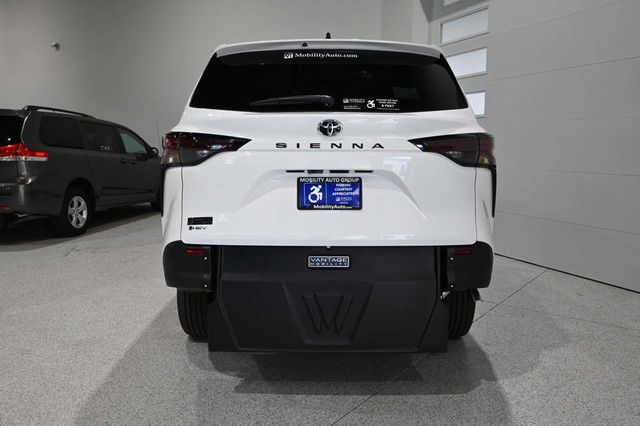 2026 Toyota Sienna LE FWD 8-Passenger - 23098842 - 6