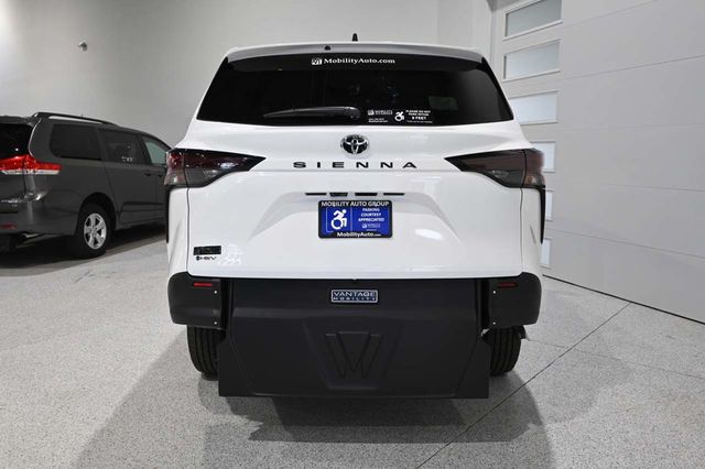 2026 Toyota Sienna LE FWD 8-Passenger - 23098843 - 6