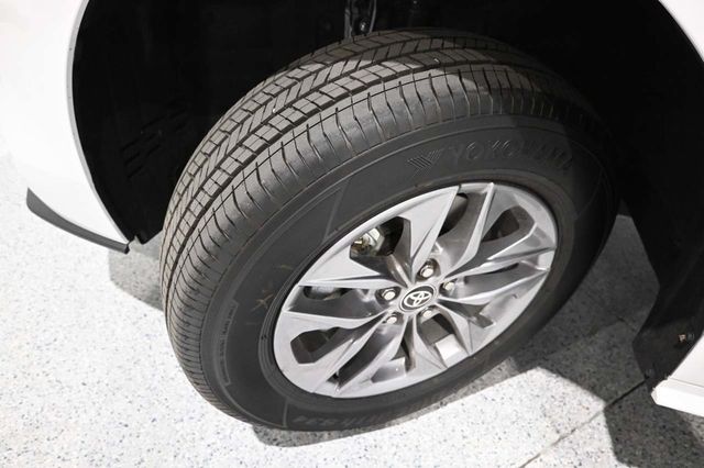 2026 Toyota Sienna LE FWD 8-Passenger - 23098844 - 10