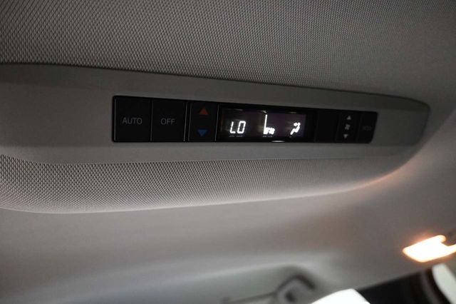 2026 Toyota Sienna LE FWD 8-Passenger - 23098844 - 28