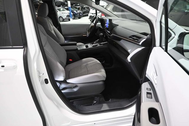 2026 Toyota Sienna LE FWD 8-Passenger - 23099424 - 14