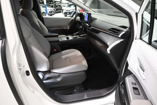 2026 Toyota Sienna LE FWD 8-Passenger - 23099425 - 14