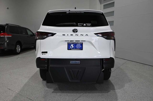2026 Toyota Sienna LE FWD 8-Passenger - 23099425 - 6