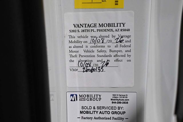 2026 Toyota Sienna LE FWD 8-Passenger - 23099427 - 33