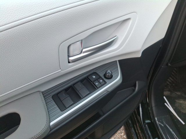 2026 Toyota Sienna XLE - 23089698 - 10