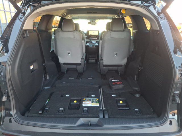 2026 Toyota Sienna XLE - 23089698 - 27