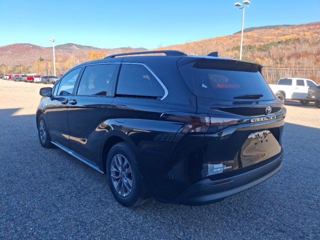 2026 Toyota Sienna XLE - 23089698 - 4