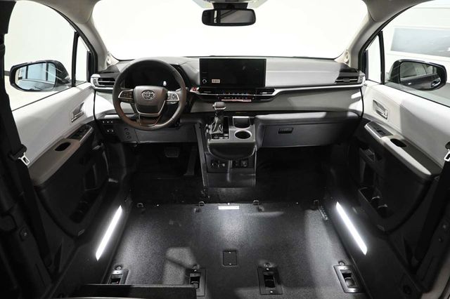 2026 Toyota Sienna XLE AWD 7-Passenger - 23031687 - 23