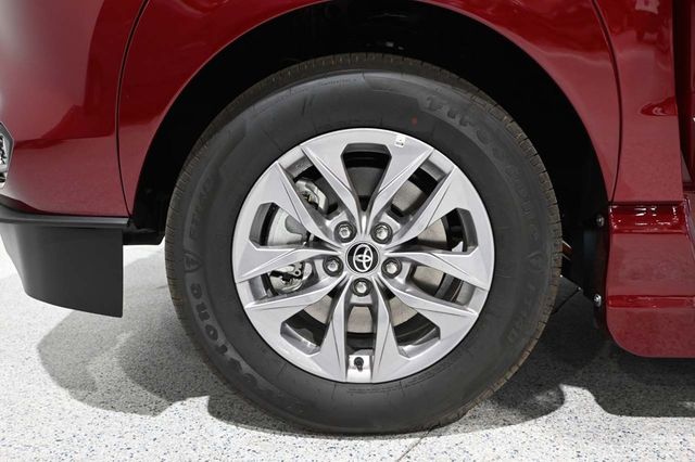 2026 Toyota Sienna XLE AWD 7-Passenger - 23041356 - 11