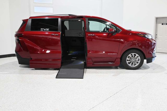 2026 Toyota Sienna XLE AWD 7-Passenger - 23041356 - 16