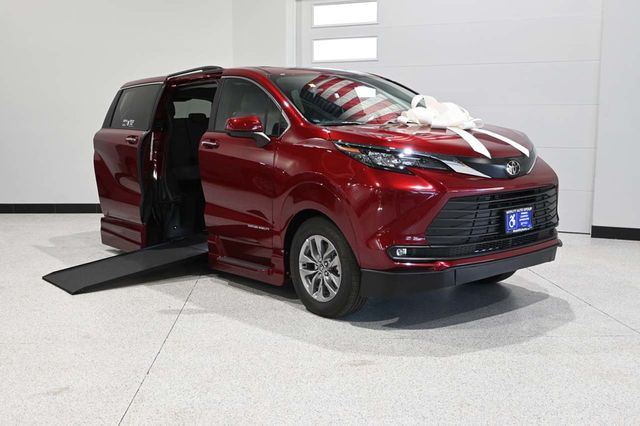 2026 Toyota Sienna XLE AWD 7-Passenger - 23041356 - 1