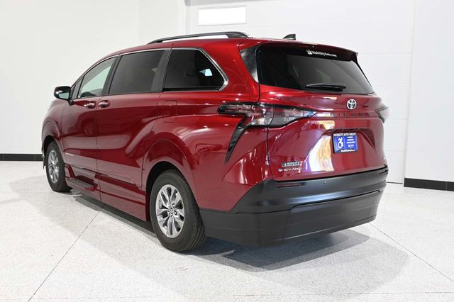 2026 Toyota Sienna XLE AWD 7-Passenger - 23041356 - 7