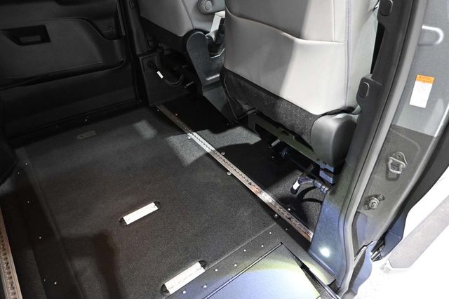 2026 Toyota Sienna XLE AWD 7-Passenger - 23079488 - 18
