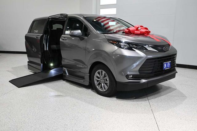2026 Toyota Sienna XLE AWD 7-Passenger - 23079488 - 1