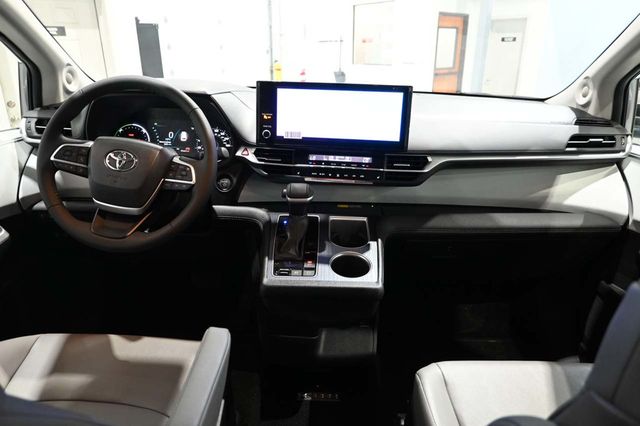 2026 Toyota Sienna XLE AWD 7-Passenger - 23079488 - 21