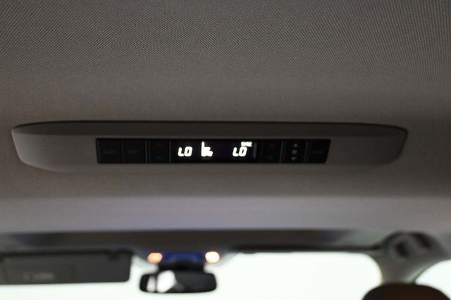 2026 Toyota Sienna XLE AWD 7-Passenger - 23079488 - 28