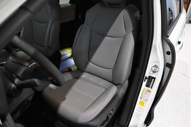 2026 Toyota Sienna XLE AWD 7-Passenger - 23099428 - 13