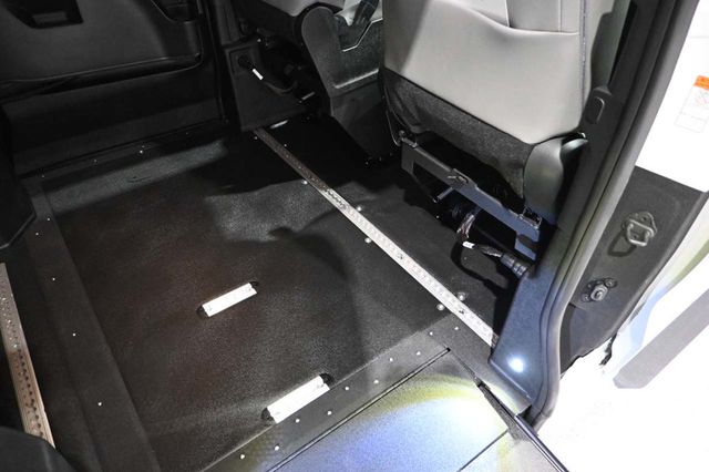 2026 Toyota Sienna XLE AWD 7-Passenger - 23099428 - 18