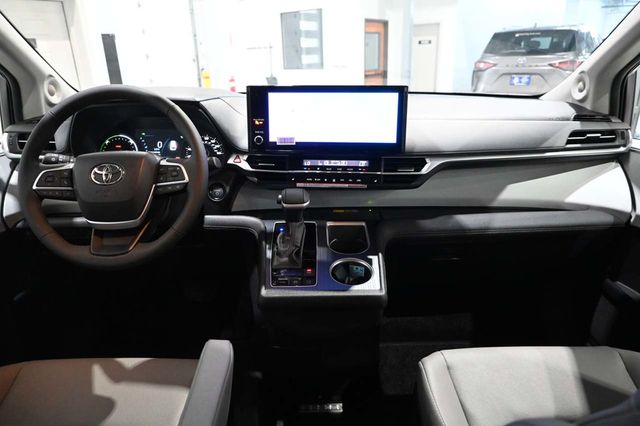2026 Toyota Sienna XLE AWD 7-Passenger - 23099428 - 21