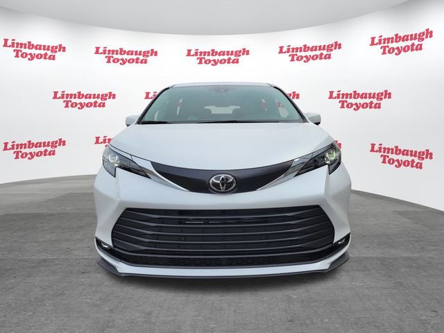 2026 Toyota Sienna XLE FWD 8-Passenger - 22977474 - 11